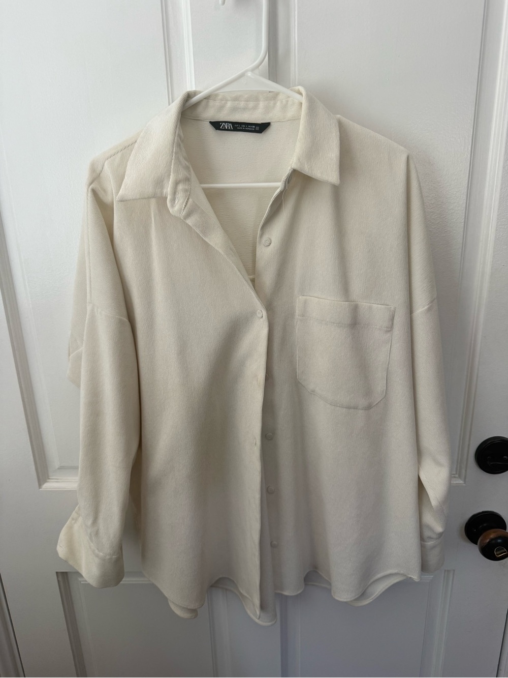 Zara Cream Button-Up Shirt corduroy large